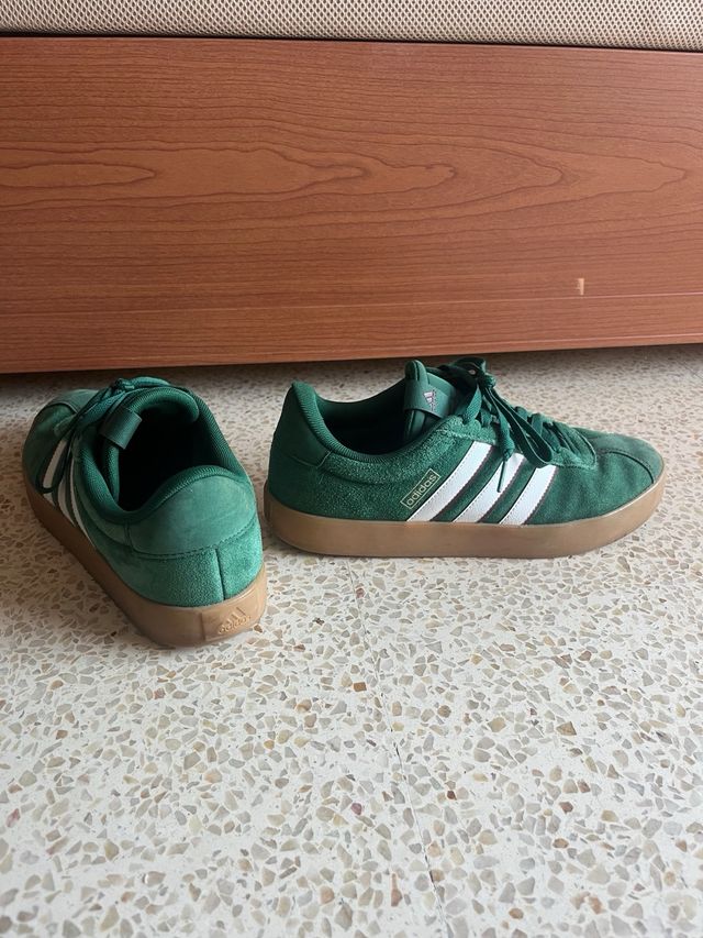 Zapatillas Adidas Verdes y Marrones