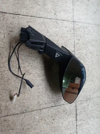 Espejo C 650 GT con intermitente LED