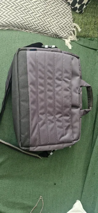 Maletín para portátil gris acolchado