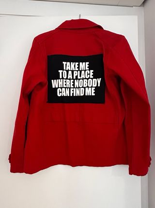 Chaqueta tejana Pull&Bear roja Talla S