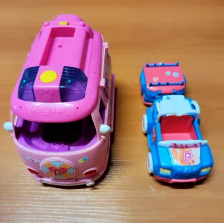 Muñecas Pin y Pong, Ambulancia y coche remolque