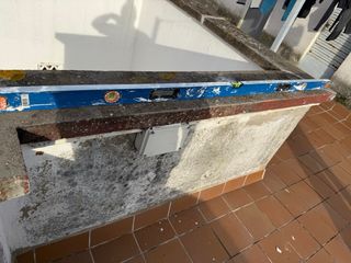 Nivel 1.8m con imanes (Se entrega limpio)