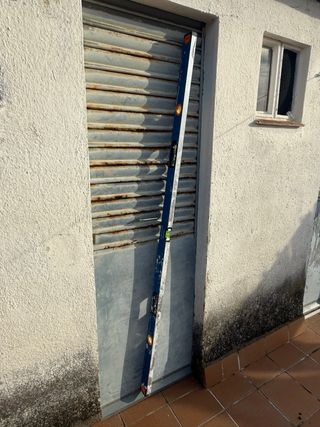 Nivel 1.8m con imanes (Se entrega limpio)