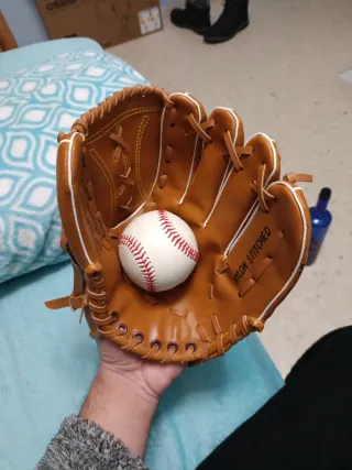 Guante, bate y pelota de béisbol WideBall