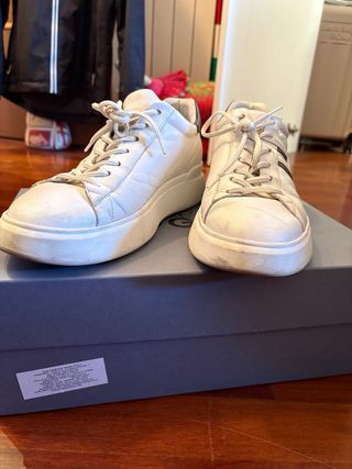 Hogan Sneakers Bianche con Dettagli Rossi