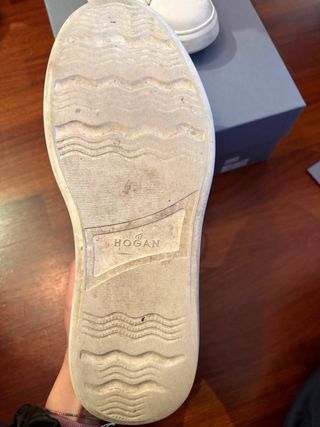 Hogan Sneakers Bianche con Dettagli Rossi