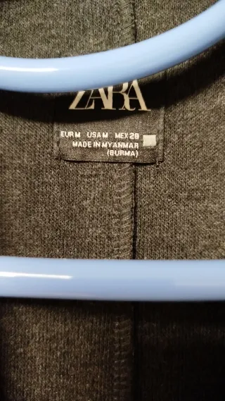 Abrigo Zara gris talla M