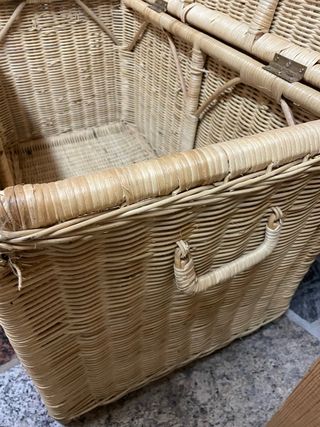 Arcón de mimbre