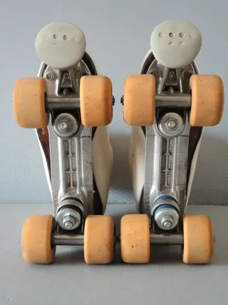 Pattini a rotelle bianchi misura 37