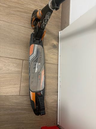 Patinete Oxelo Negro y Naranja