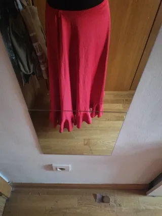 Falda flamenca roja con volantes