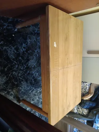 Mesa plegable de madera