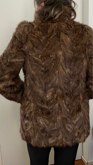 Chaquetón de pelo tonos marrones