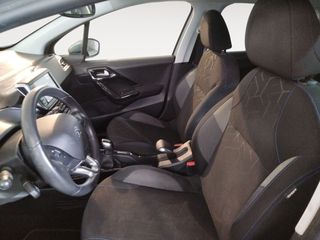 Peugeot 2008 Signature