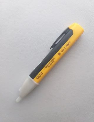 Detector de tensión sin contacto