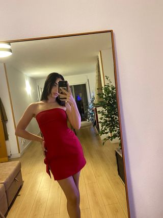 Vestido rojo strapless precioso para estas fiestas