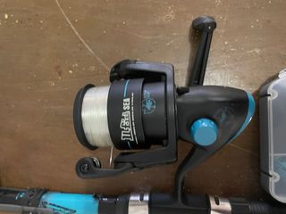 Caña de pescar con carrete y kit