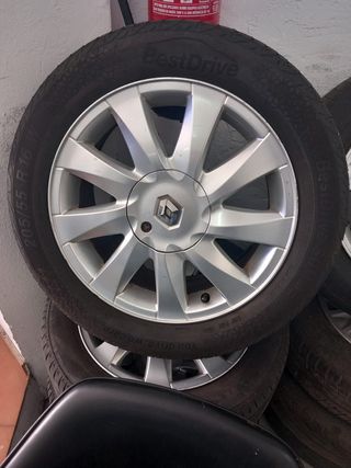 Llantas Renault Juego