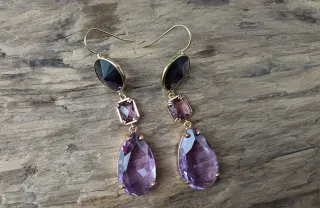 Orecchini pendenti cristalli lilla e neri