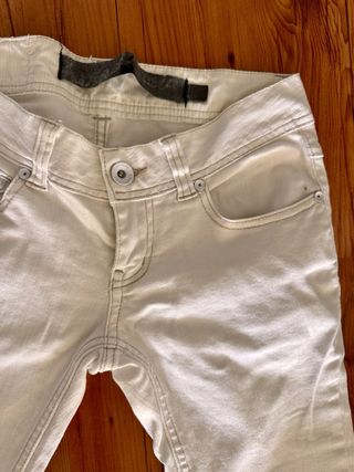 Pantalón vaquero blanco