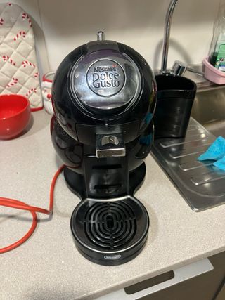 Cafetera Dolce Gusto Negra