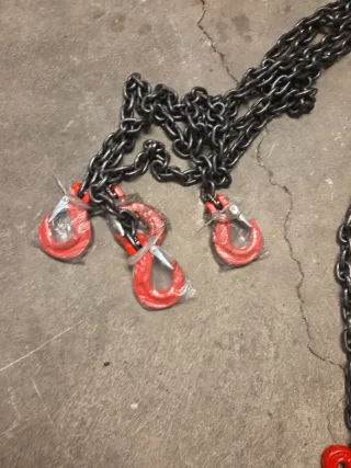 Cadena para grúa con ganchos