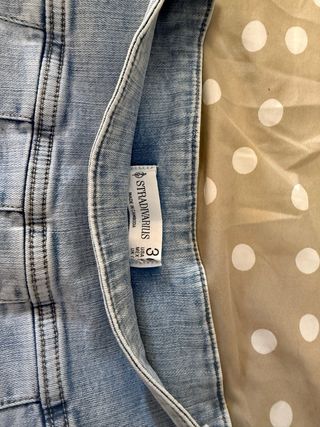 Falda vaquera plisada azul