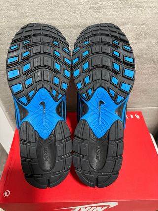 Nike V5 RNR Talla 43 Negro/Azul nuevas