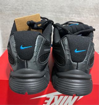 Nike V5 RNR Talla 43 Negro/Azul nuevas