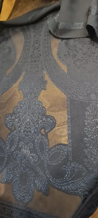 Chal azul marino bordado