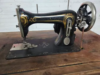 Máquina de coser antigua HAID&NEU