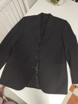 Traje de chaqueta y chaleco  negro hombre