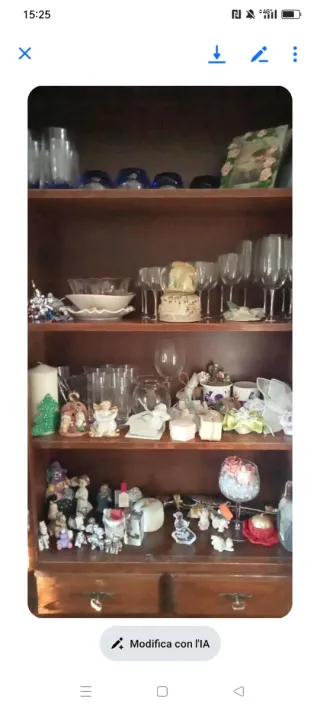 Vetrina in legno e vetro