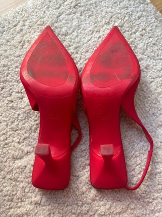 Zapatos tacón ZARA rojos