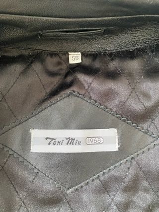 Chaqueta de cuero negra