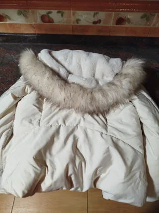 Chaqueta acolchada mujer beige