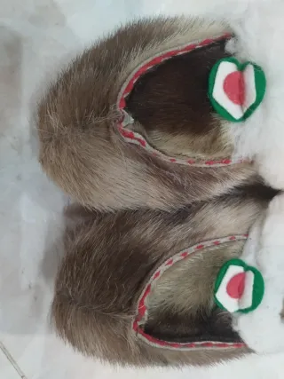 Zapatillas escandinavas de piel