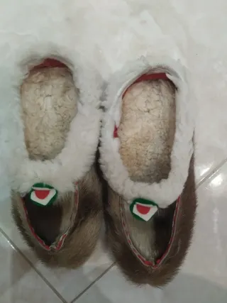 Zapatillas escandinavas de piel