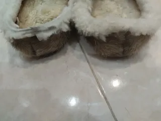 Zapatillas escandinavas de piel