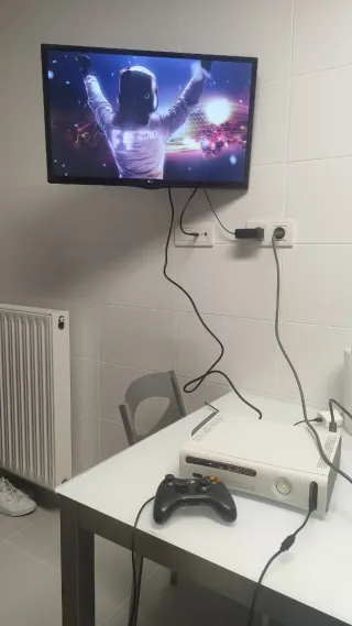 Xbox 360 + 16 Juegos + Volante+ mando