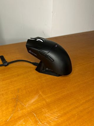 Ratón Gaming Attack Shark X11 Inalámbrico negro.