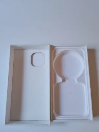 Caja original iPhone 15