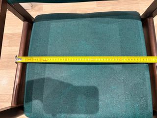 Silla ancha de madera y tela impermeable