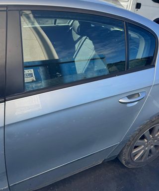 PUERTA TRASERA IZQUIERDA VOLKSWAGEN PASSAT B6 2.0