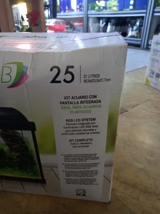 Acuario Aquascape 25L RGB LED Plantado