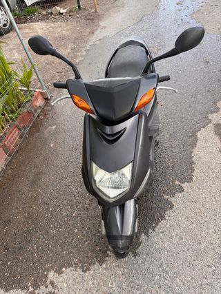 Moto Scooter Negra