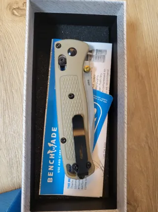 Benchmade Bugout AXIS