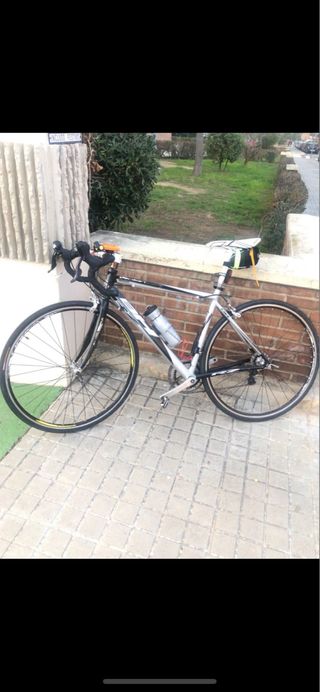 Bicicleta de carretera BH