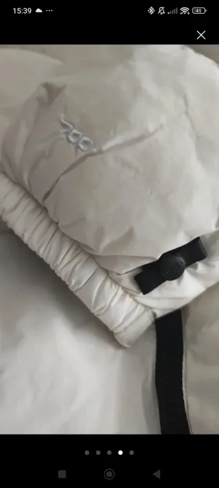 Cazadora The North Face blanca y negra