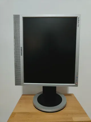 Monitor Samsung SyncMaster 713BM